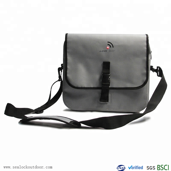 La borsa per laptop è impermeabile?