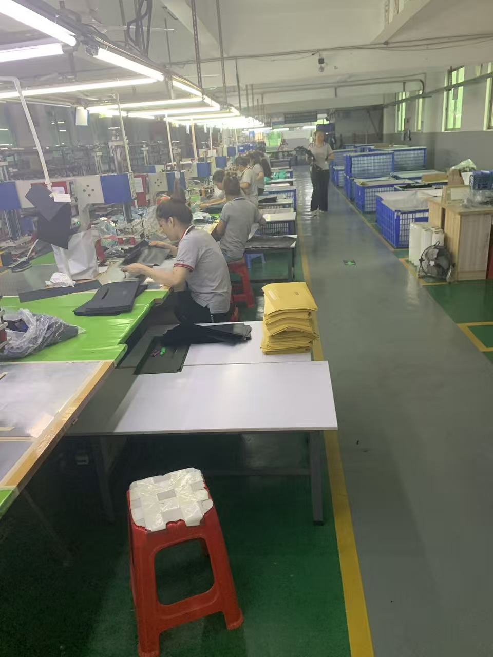 Come scegliere un produttore di borsoni impermeabili