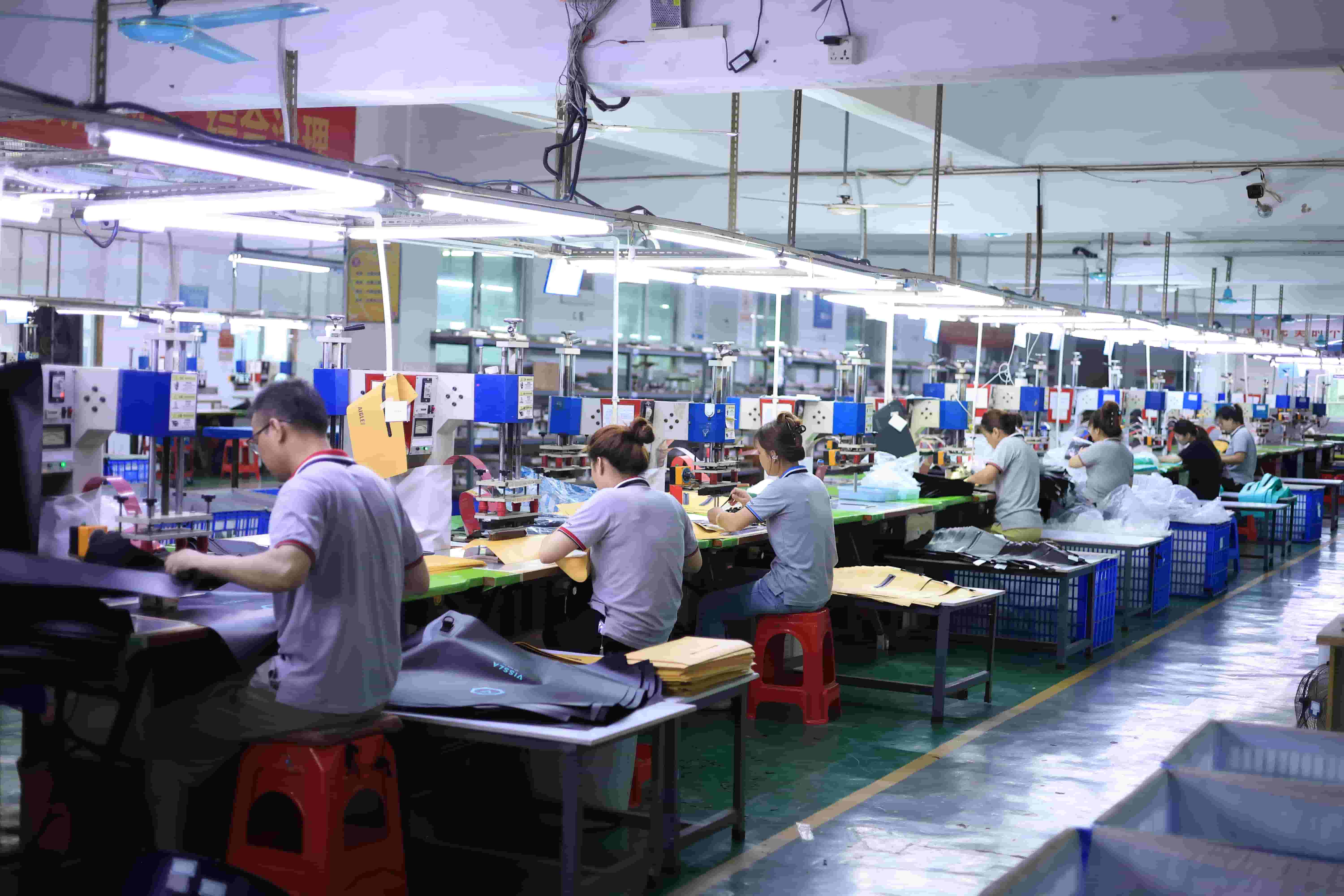 Produttore di borse impermeabili in Cina: guida OEM completa